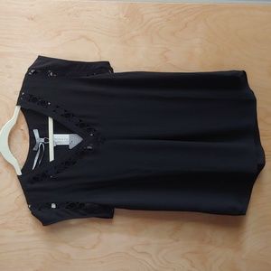 Black - Daniel Rainn - Kabari Cut Out Detail Blouse - Medium